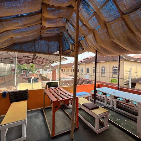 B Hostel Fort Kochi エクステリア 写真